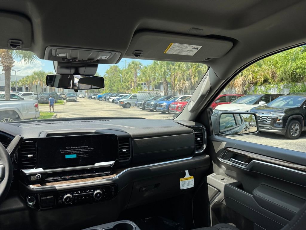 2025 Chevrolet Silverado 1500 RST photo 21