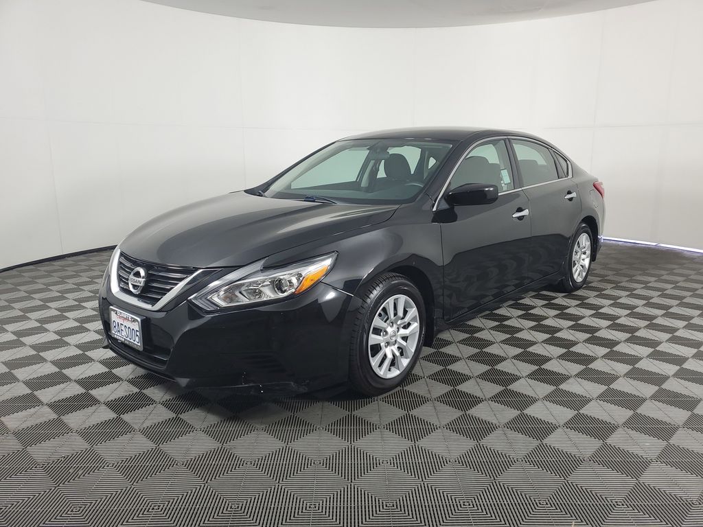 2017 Nissan Altima 2.5 S photo 8