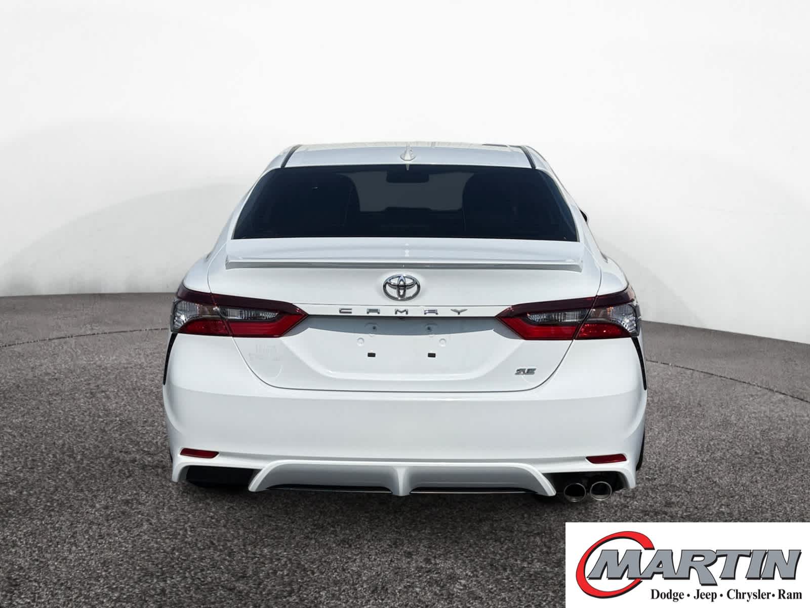 2023 Toyota Camry SE photo 4