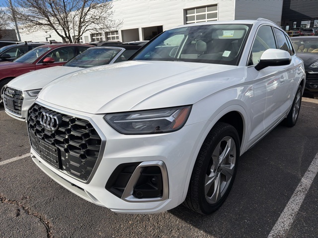 2022 Audi Q5 Premium Plus's photo