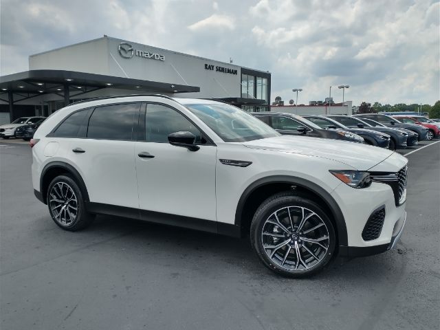 2025 Mazda CX-70 Premium Package's photo