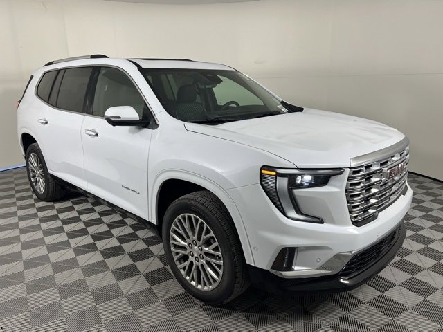 2026 GMC Acadia Denali's photo