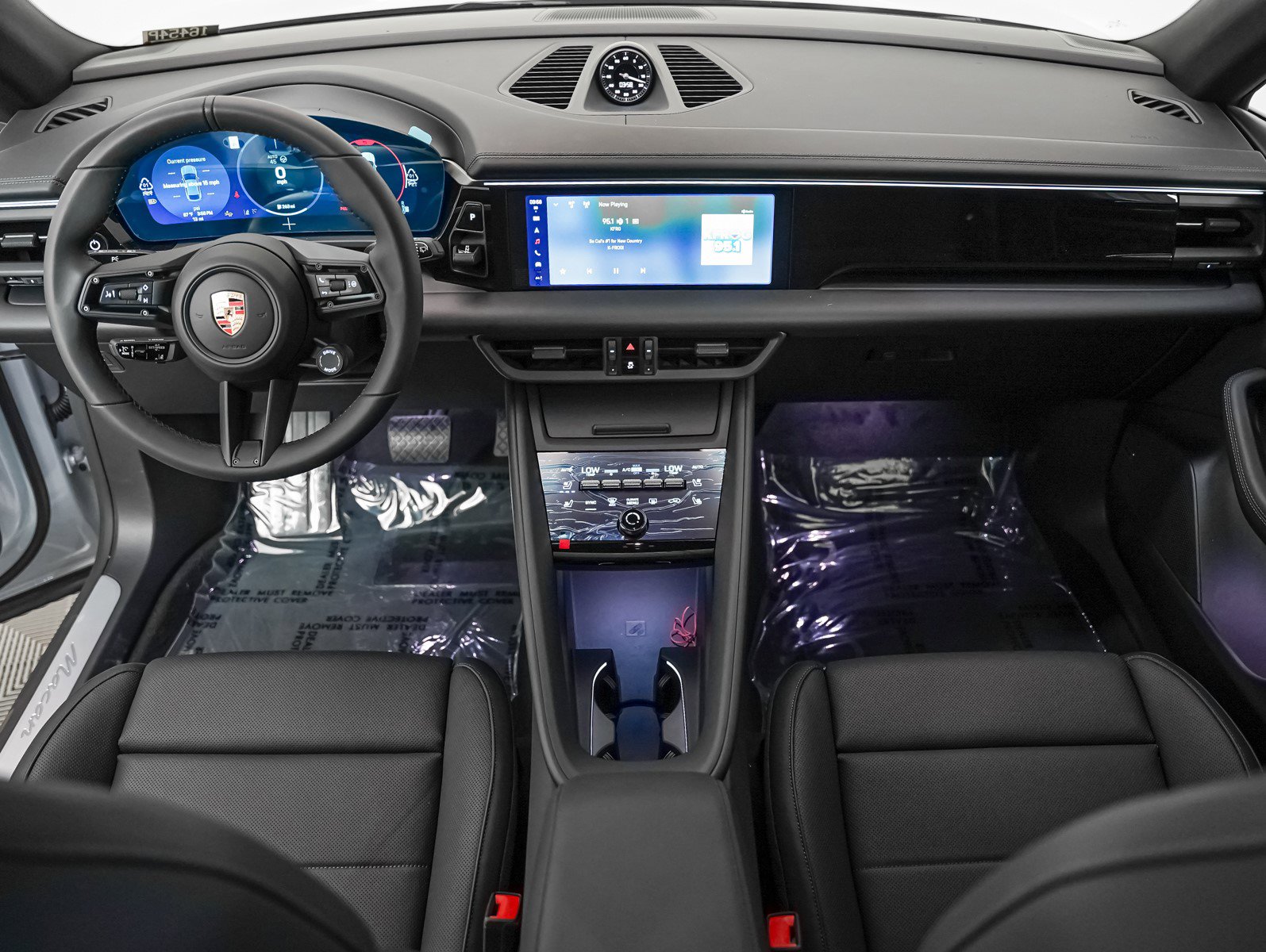 2025 Porsche Macan Electric photo 13
