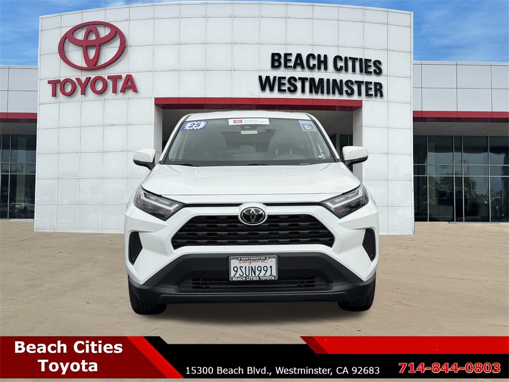 2025 Toyota RAV4 LE photo 3