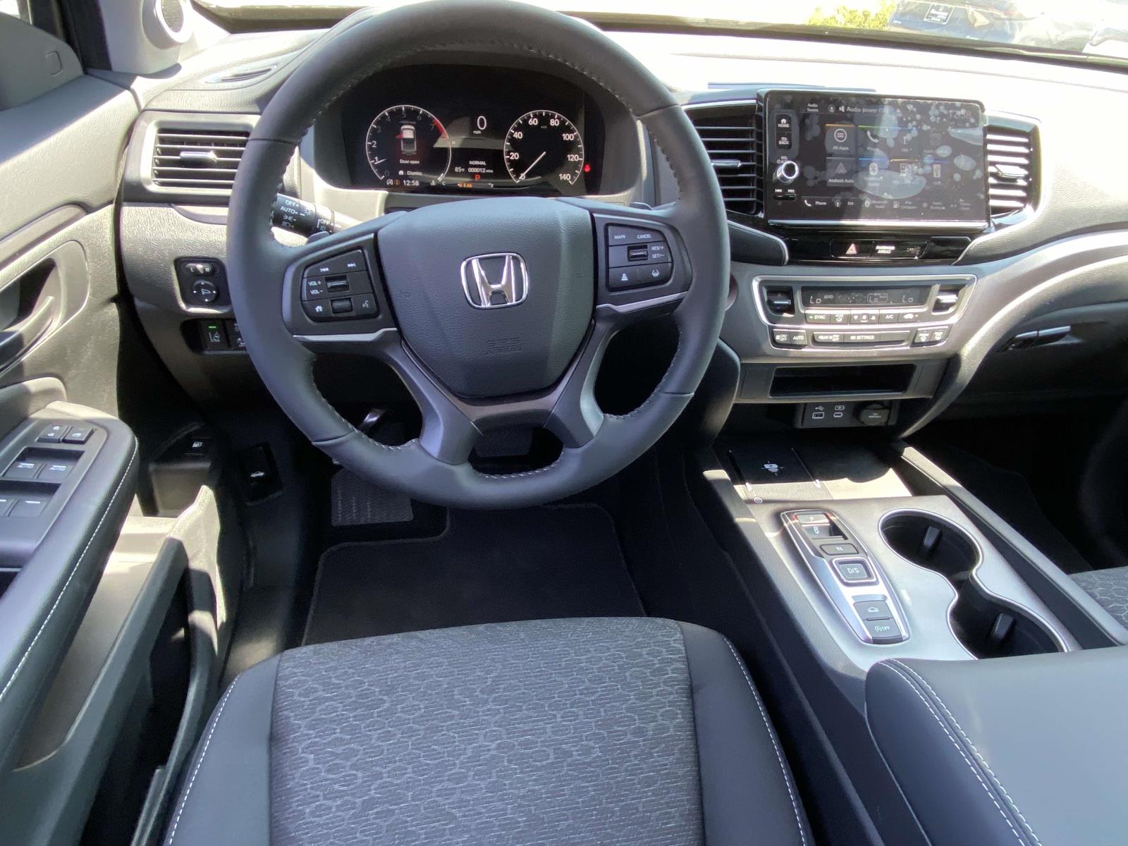 2025 Honda Ridgeline Sport photo 4