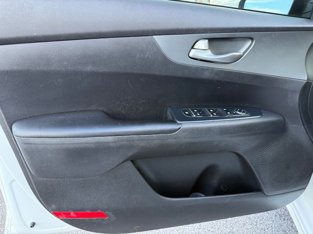 2020 Kia Forte LXS photo 9