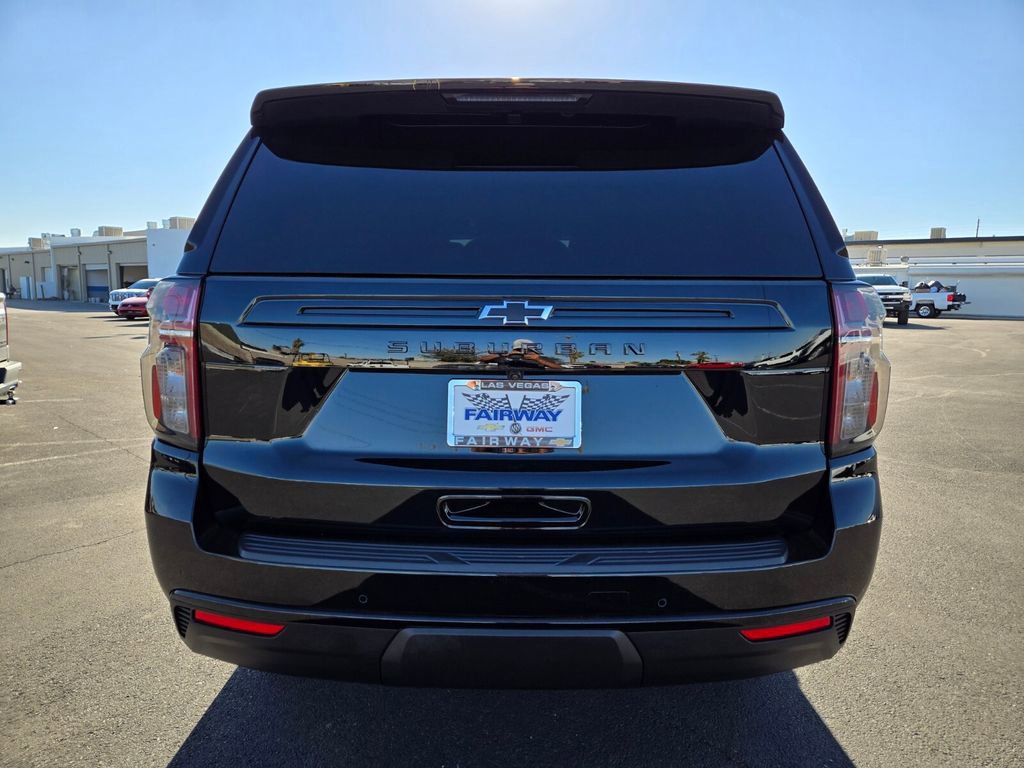 2024 Chevrolet Suburban Z71 photo 3