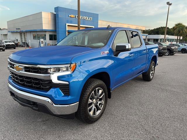 2026 Chevrolet Silverado 1500 LT photo 3