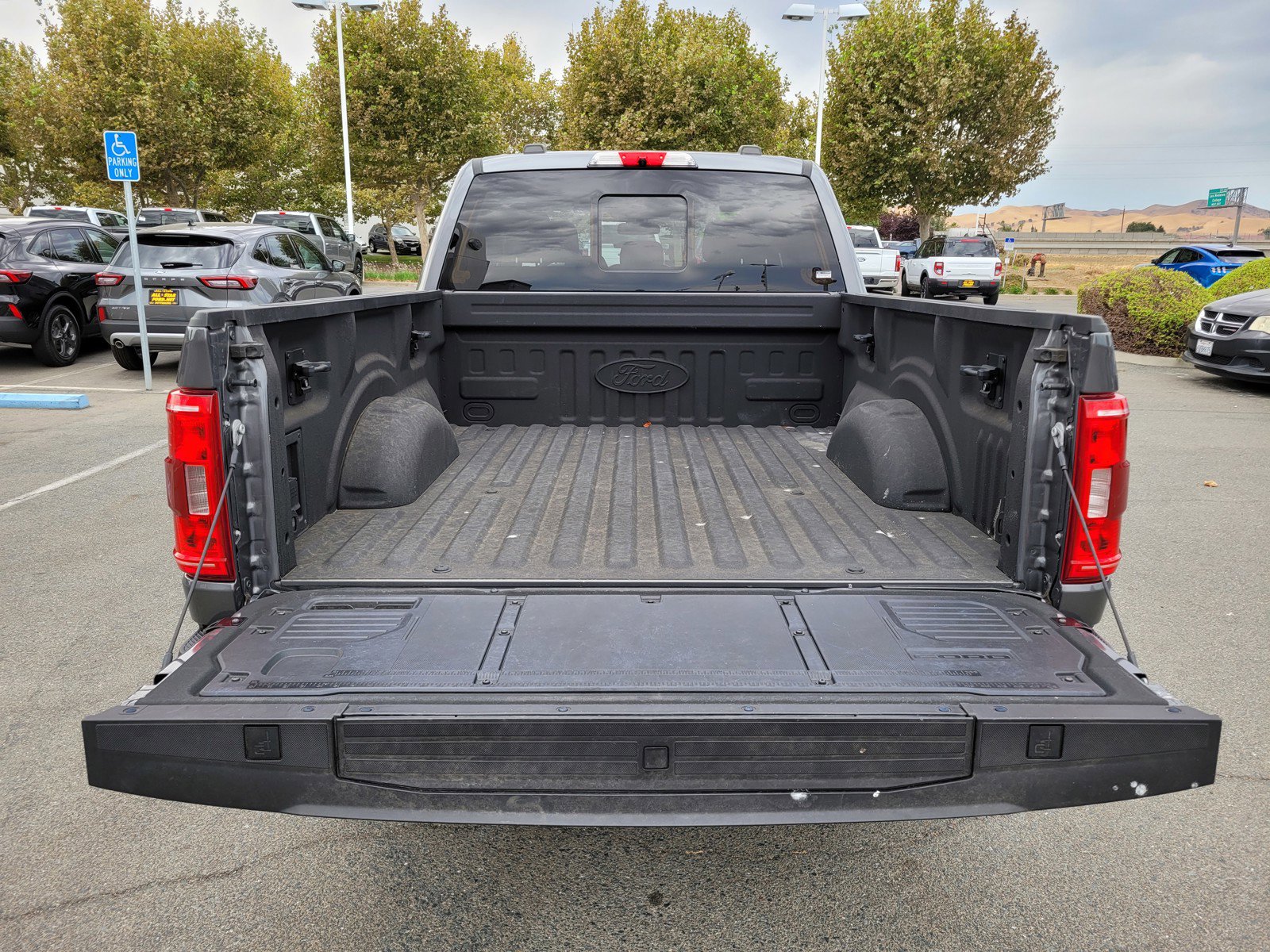 2023 Ford F-150 XLT photo 10
