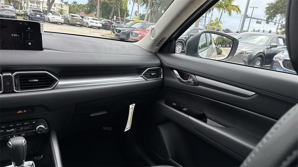 2025 Mazda CX-5 2.5 S Preferred photo 14