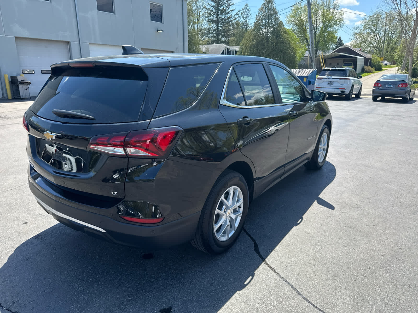 2023 Chevrolet Equinox LT photo 3