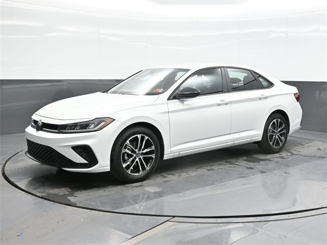 2025 Volkswagen Jetta Sport's photo