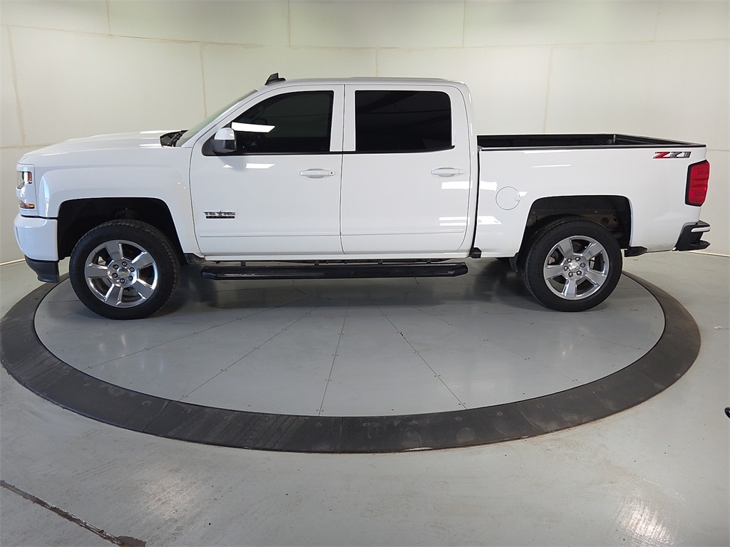 2018 Chevrolet Silverado 1500 LT photo 5