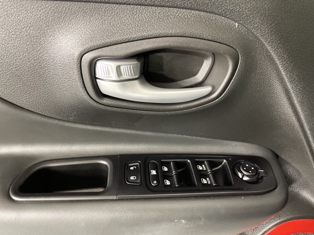 2023 Jeep Renegade Trailhawk photo 19
