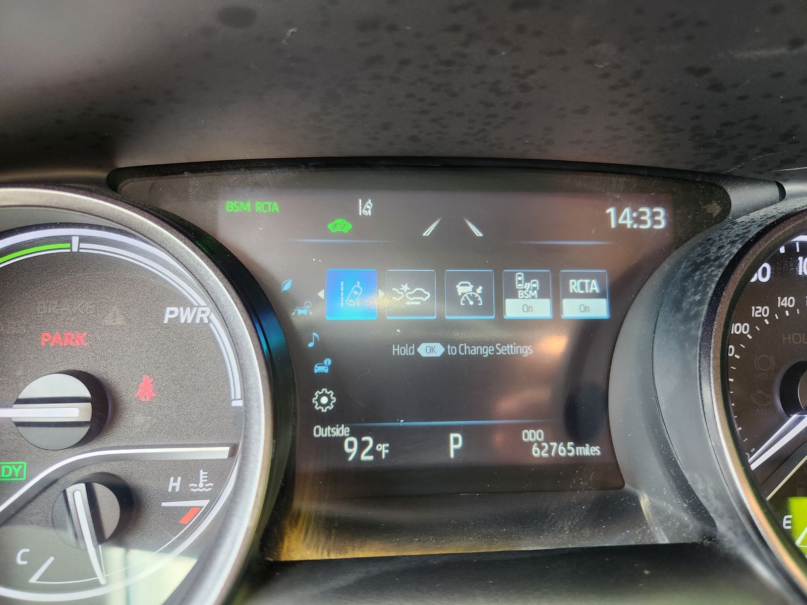 2022 Toyota Camry Hybrid XSE photo 12