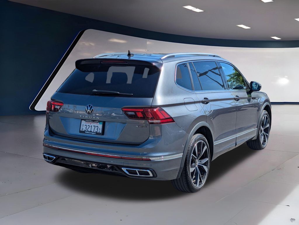 2022 Volkswagen Tiguan SEL Premium R-Line photo 2