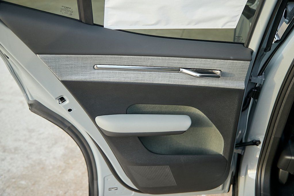 2026 VOLVO EX30 CC - Image 18