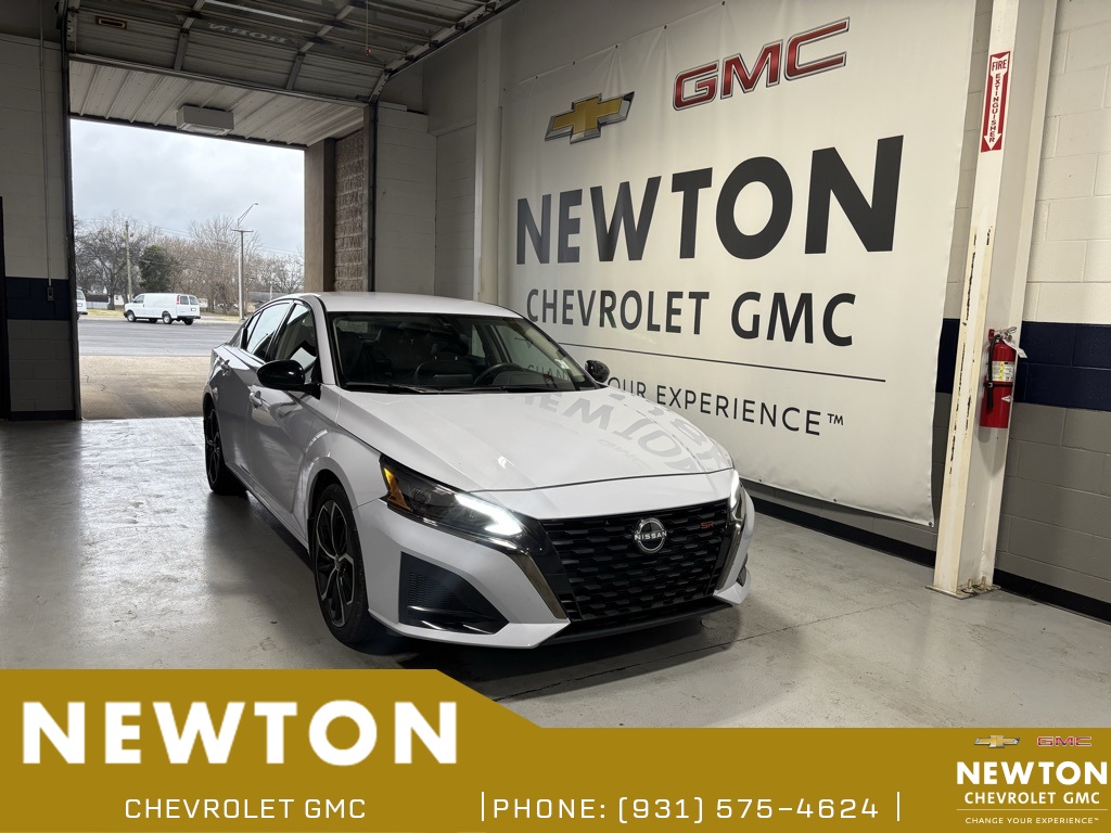 2024 Nissan Altima SR