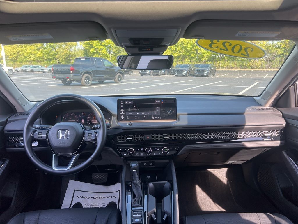 2023 Honda Accord Touring photo 10