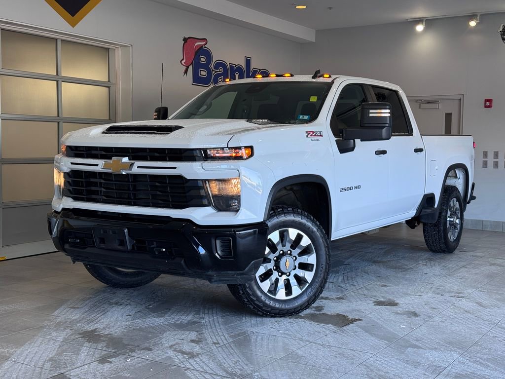 2024 Chevrolet Silverado 2500HD Custom's photo