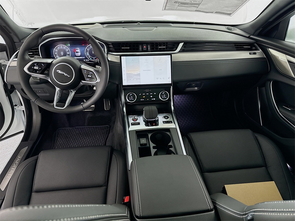 New 2024 White Jaguar R-Dynamic SE image 24
