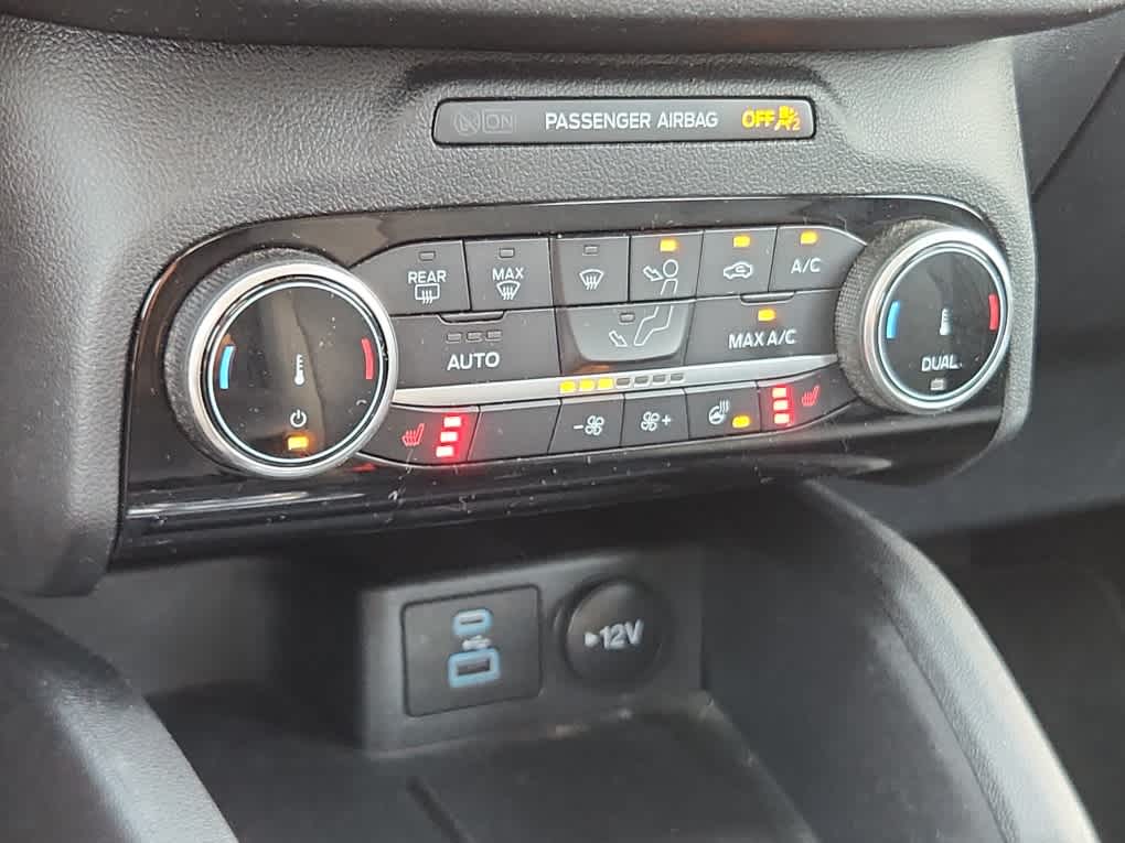2022 Ford Escape SE photo 9