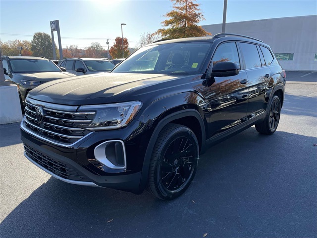2026 Volkswagen Atlas SE Technology photo 2