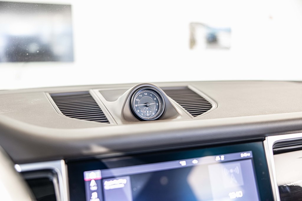 2022 PORSCHE MACAN - Image 26