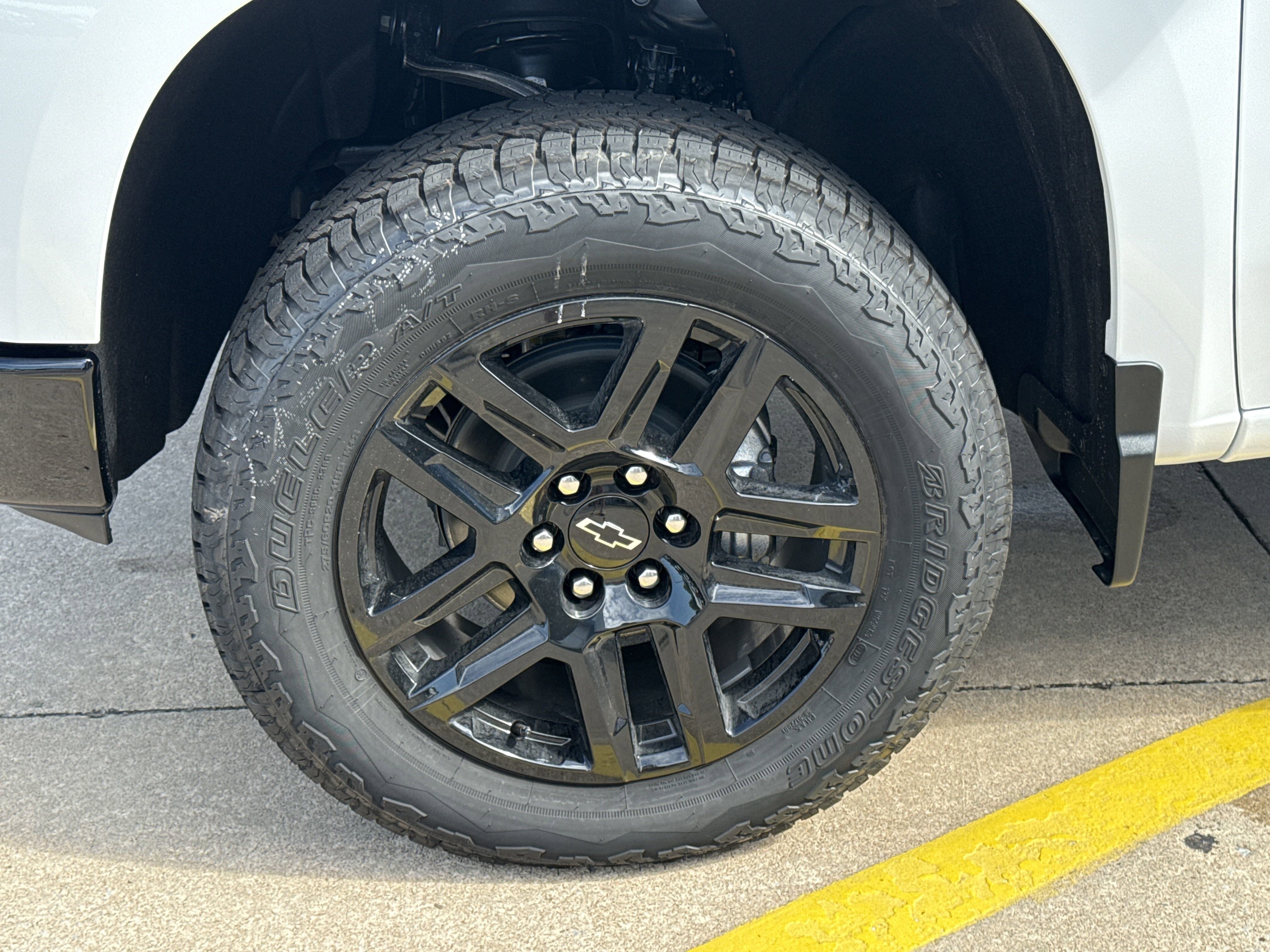 2025 Chevrolet Silverado 1500 Custom Trail Boss photo 11