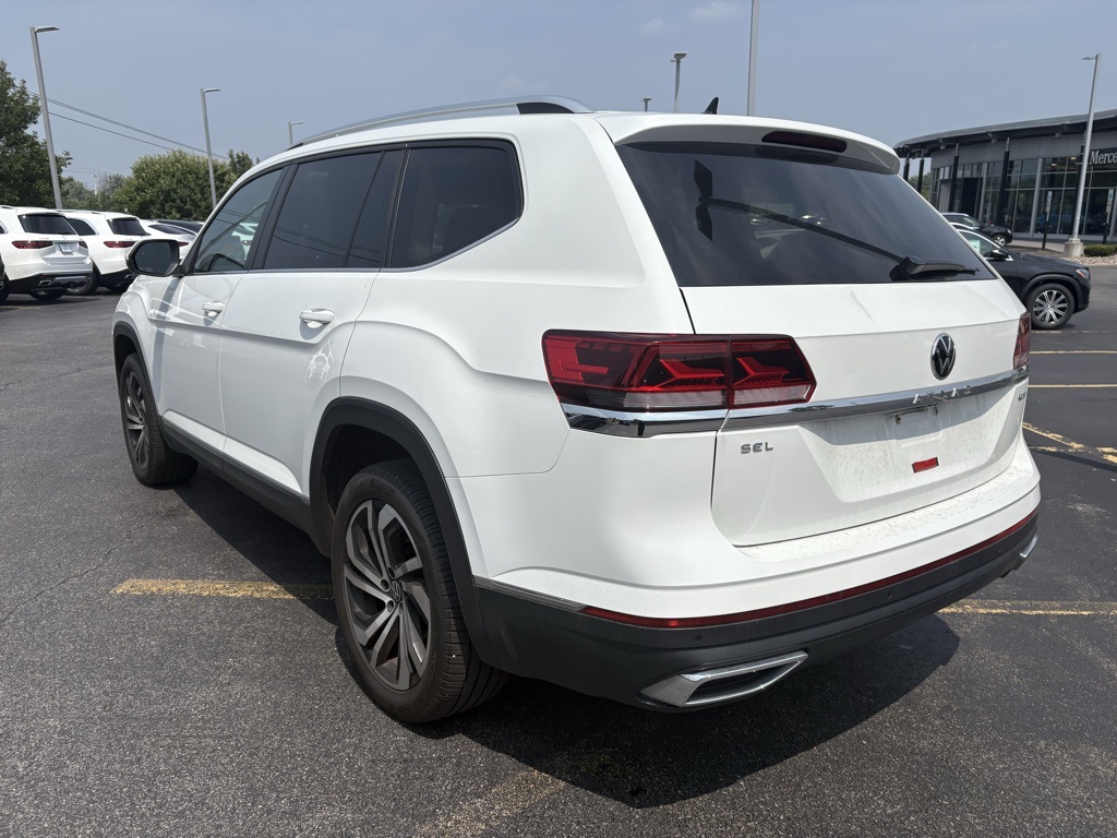 2023 Volkswagen Atlas SEL photo 3