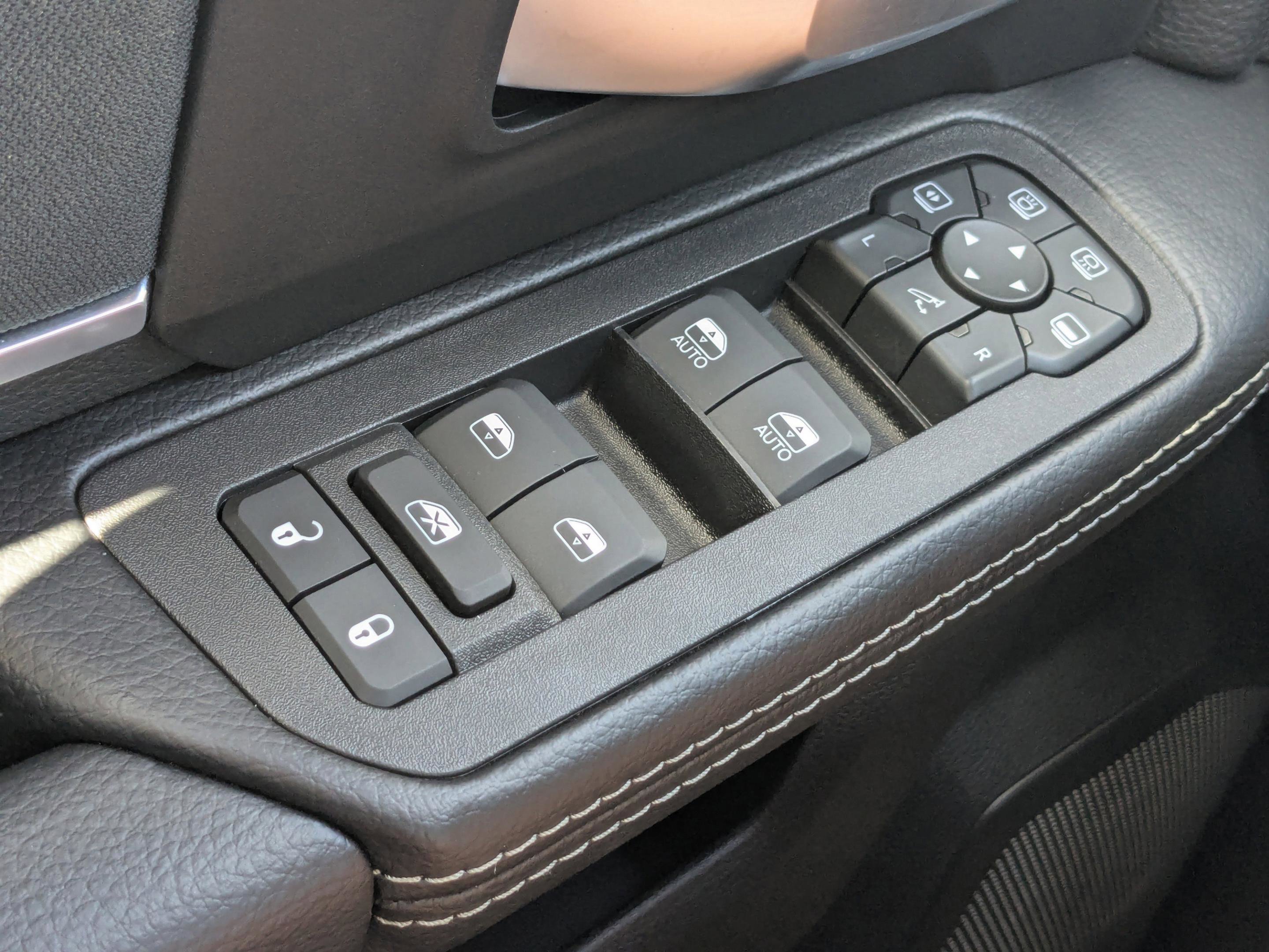 2025 Ram 2500 Big Horn photo 25