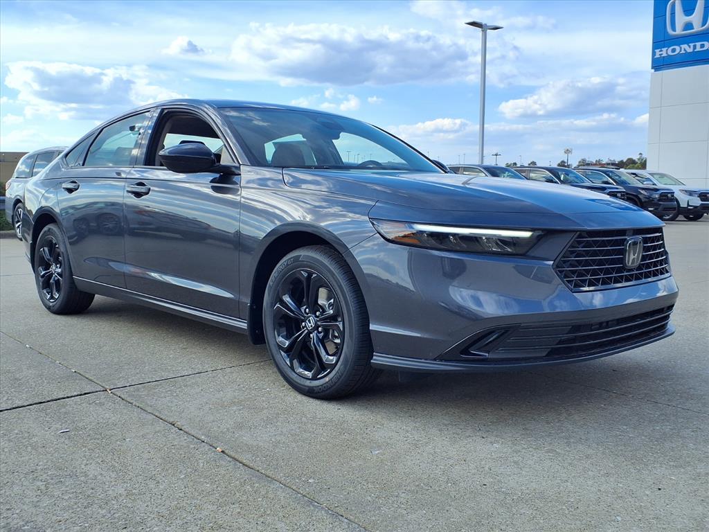 2025 Honda Accord SE's photo