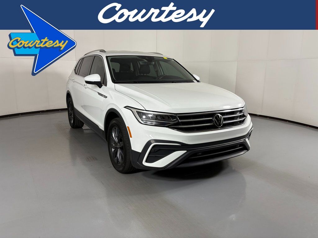 2024 Volkswagen Tiguan SE's photo