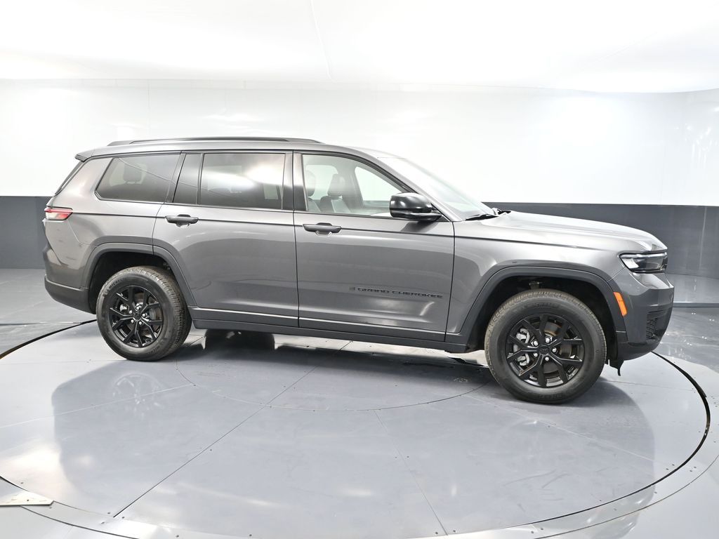 2024 Jeep Grand Cherokee Altitude X photo 3