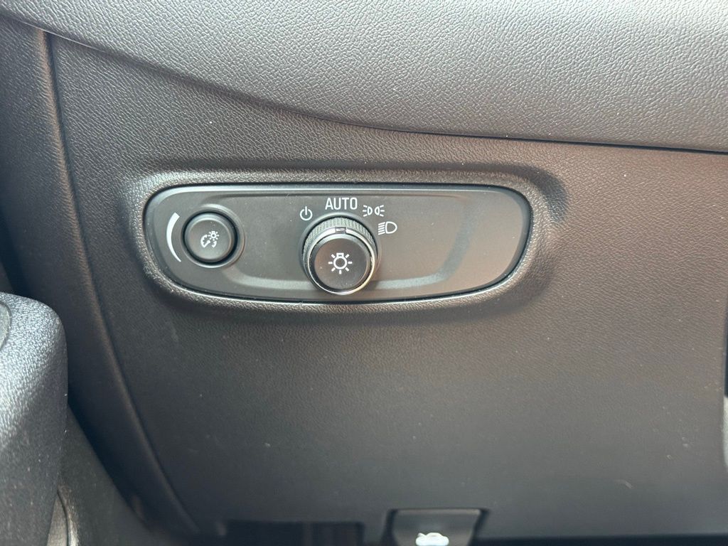 2024 Chevrolet Equinox LT photo 23
