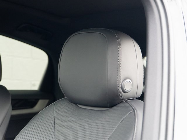 2026 Porsche Cayenne Coupe photo 13