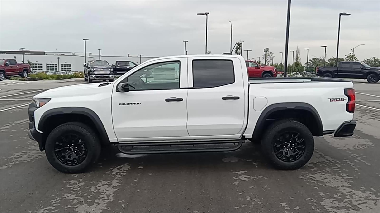 2026 Chevrolet Colorado Trail Boss photo 4