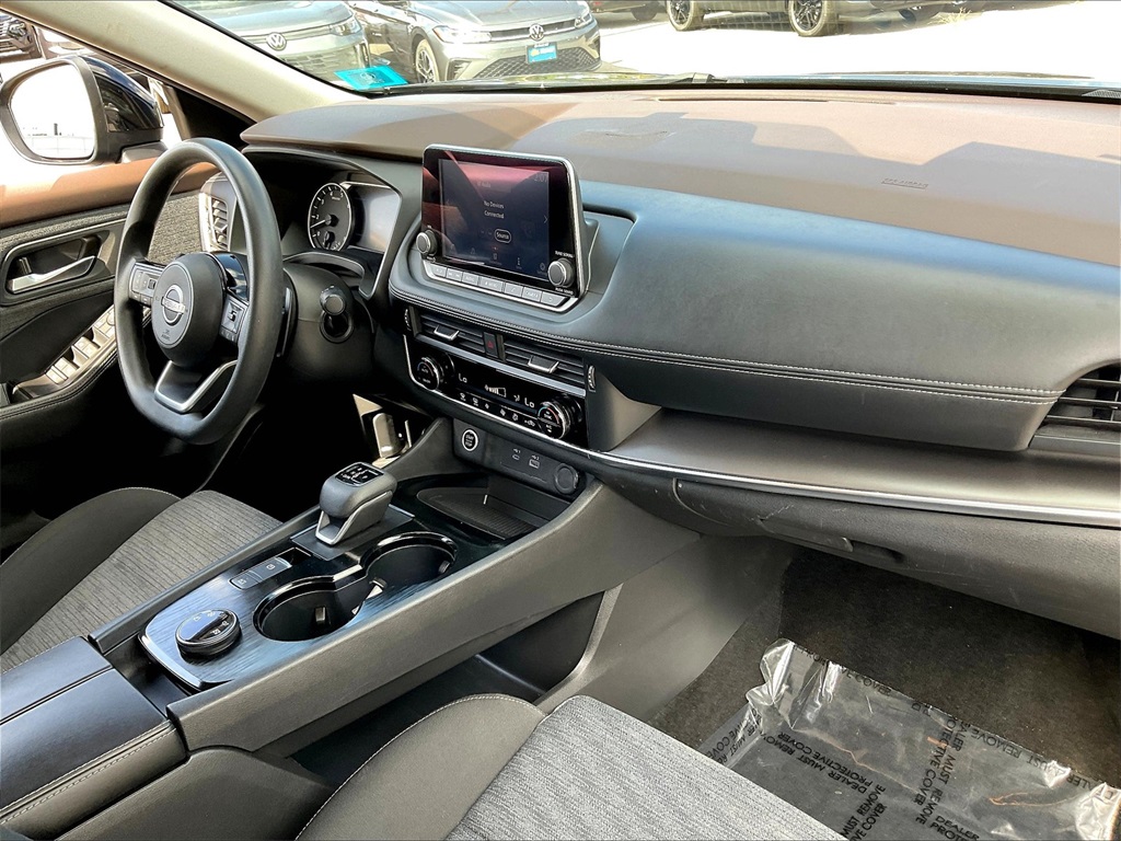2023 Nissan Rogue SV photo 13