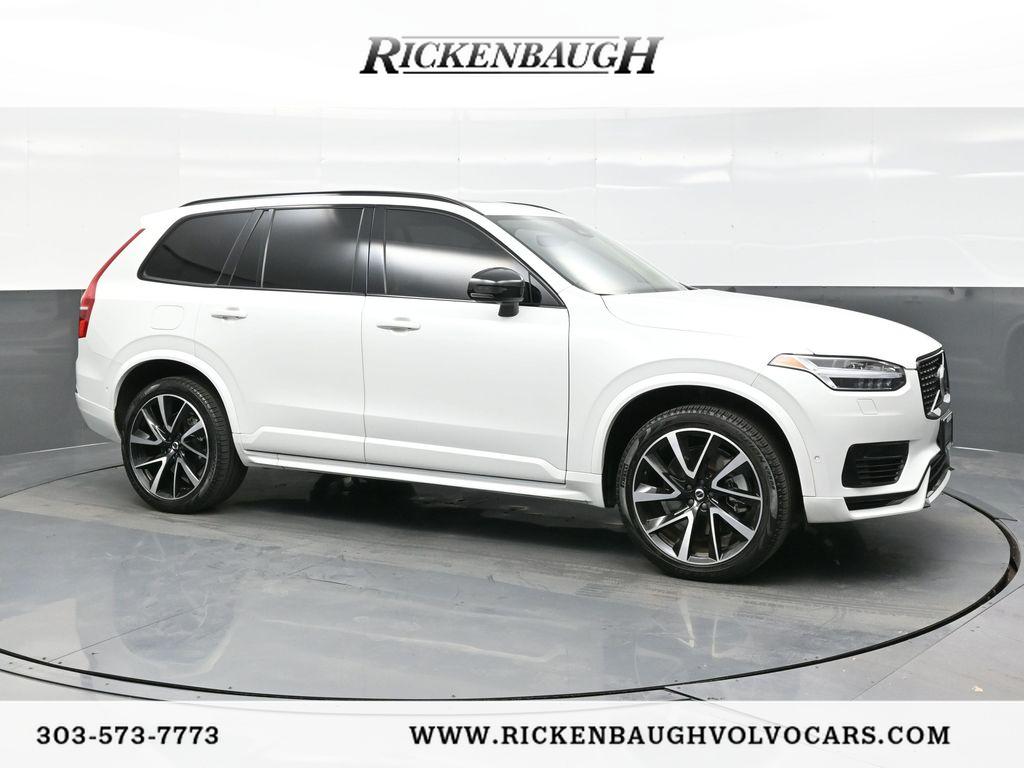 2023 Volvo XC90 Plus's photo