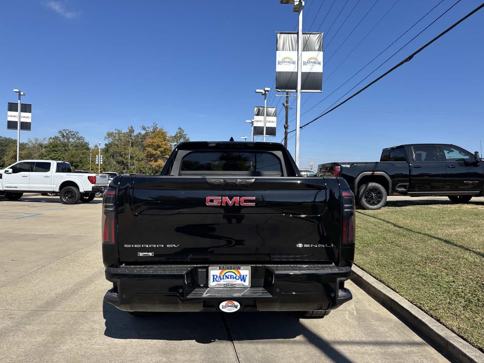 2026 Gmc Sierra EV Denali photo 4