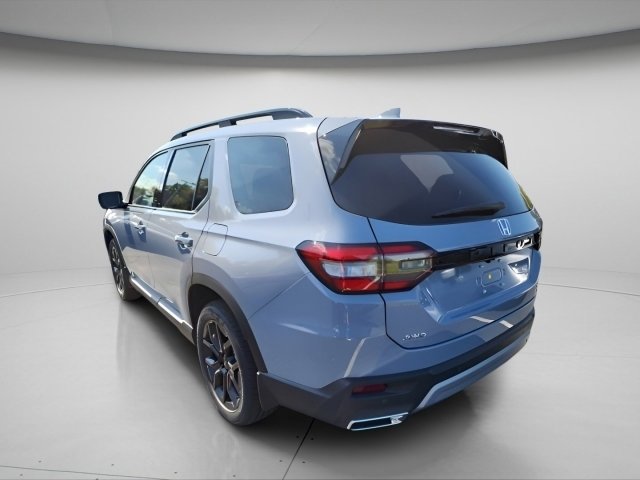 2025 Honda Pilot Touring photo 3