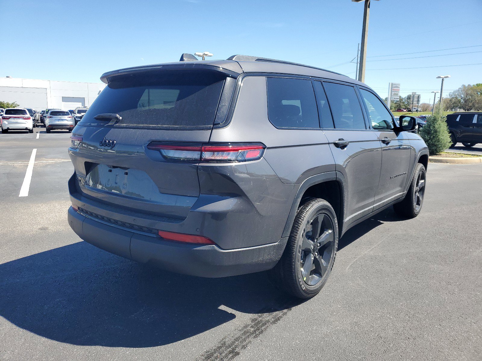 2025 Jeep Grand Cherokee Altitude X photo 3