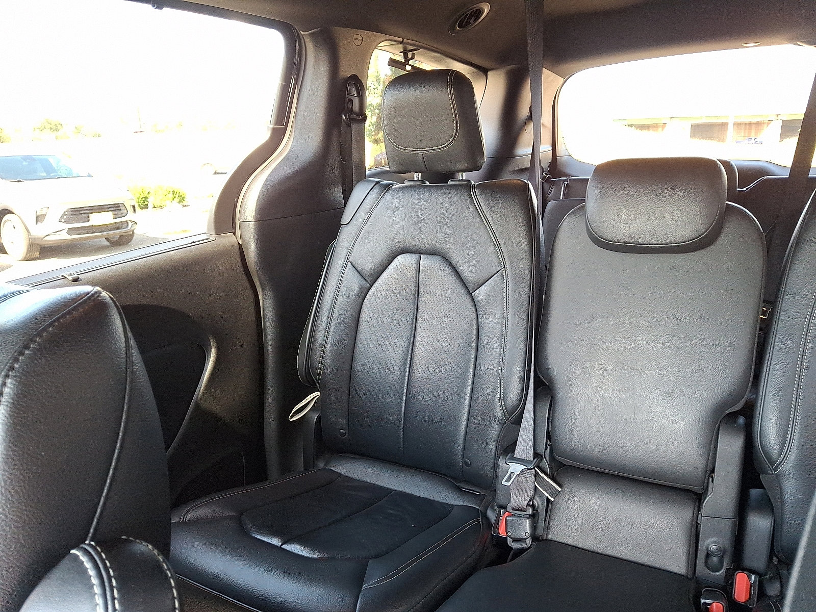 2021 Chrysler Pacifica Touring L photo 13