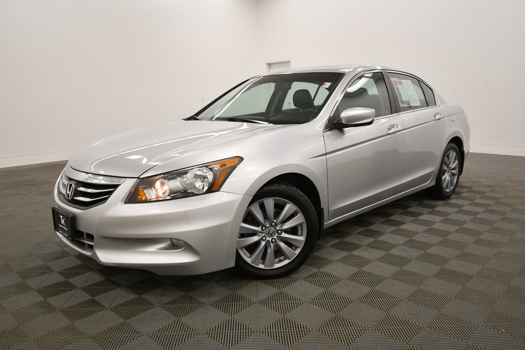Used 2011 Honda Accord EX-L V6 with VIN 5KBCP3F81BB001722 for sale in Rochester, Minnesota