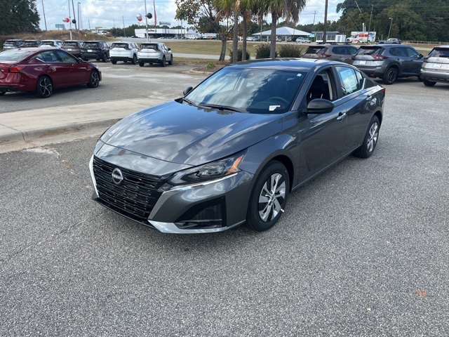 2025 Nissan Altima 2.5 S photo 4