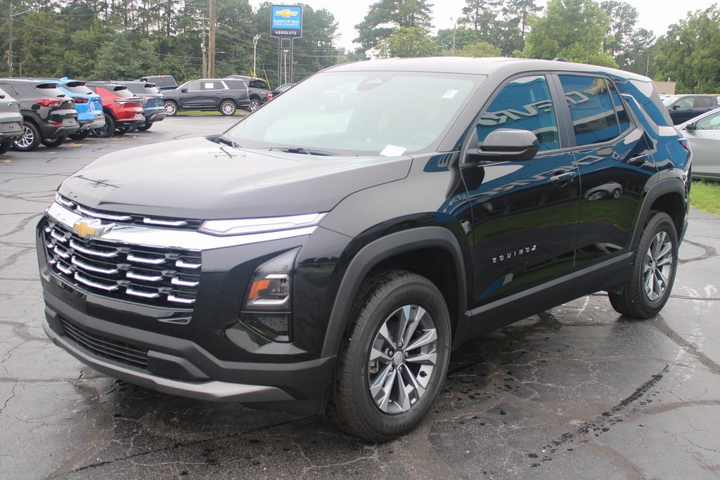 2026 Chevrolet Equinox LT photo 2