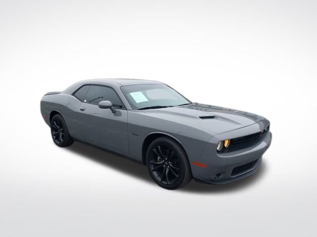 2018 Dodge Challenger R/T photo 2