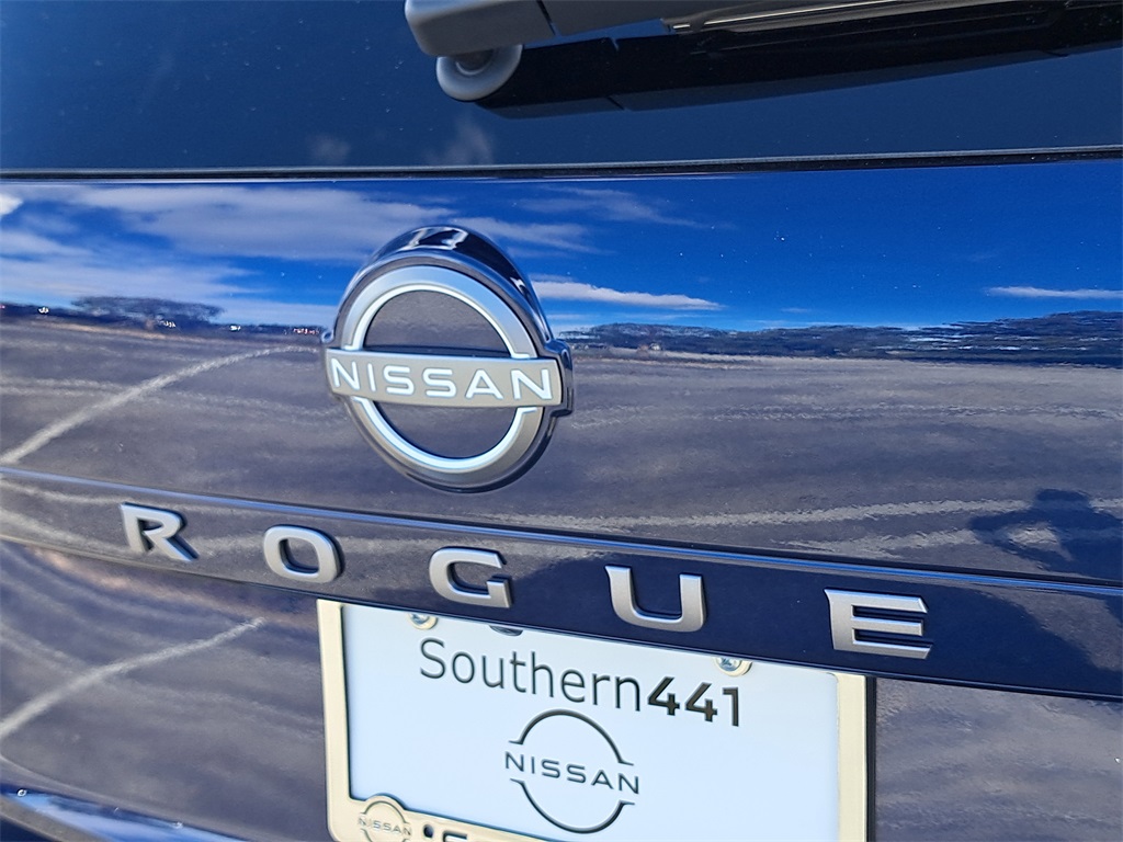 2026 Nissan Rogue SV photo 9