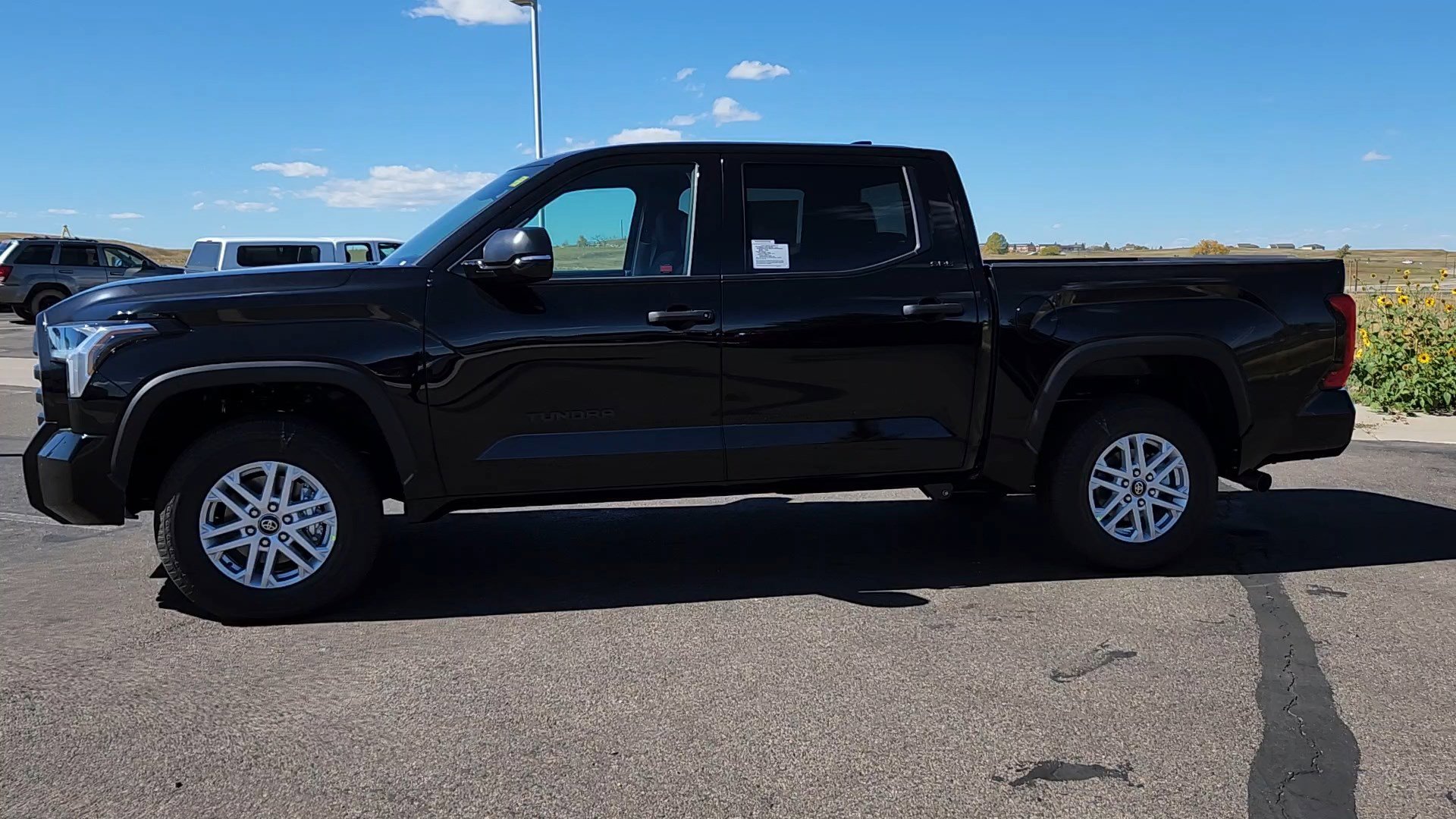2026 Toyota Tundra SR5 photo 2