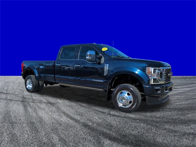 2022 Ford F-350 Platinum photo 2